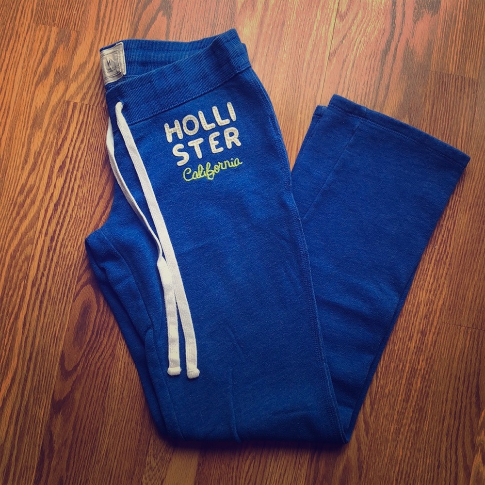 Cozy Hollister sweatpants